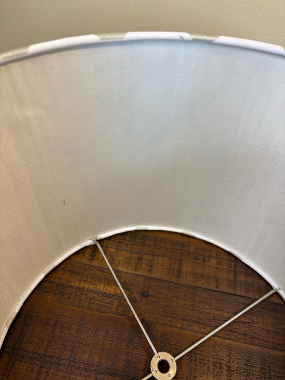 Vintage - Style Table Lamp With a Distressed White Finish/ Lattice Drum Shade - Picture 12 of 15